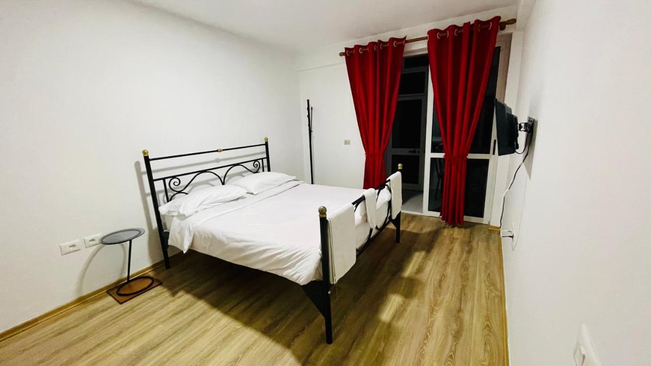 Hotel Drinos Tirana Exterior foto